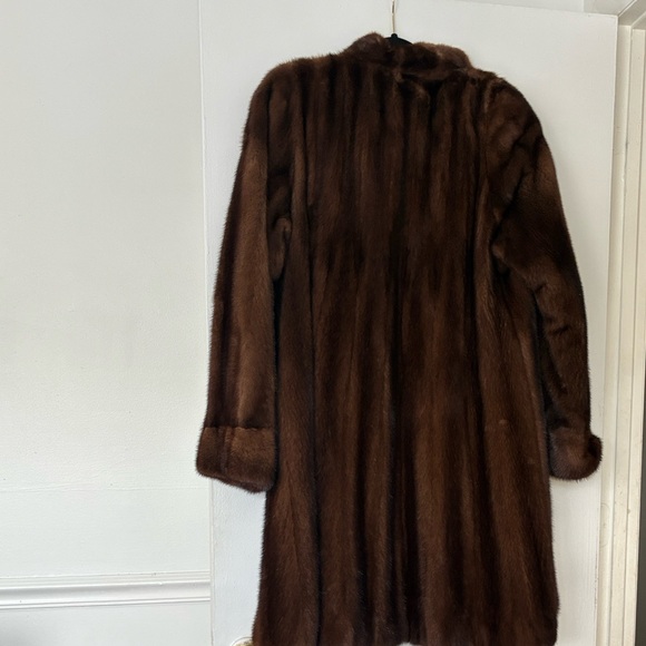 100% Authentic Mink Elegant Brown Fur Coat - Picture 10 of 10